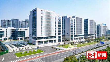 步履不停！紹興集成電路設(shè)計(jì)產(chǎn)業(yè) 從“芯”出發(fā)，向世界闊步邁進(jìn)